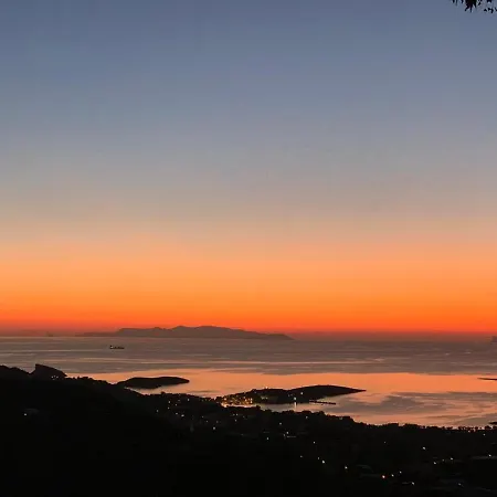 Spiti Marcos Nyaraló